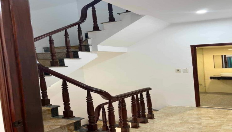 CHO THUÊ NHÀ RIÊNG  NGÕ 70 PHỐ MAI ĐỘNG, 4 TẦNG, 30M2, 3 NGỦ, 3 WC, GIÁ 11.5 TRIỆU CÓ TL